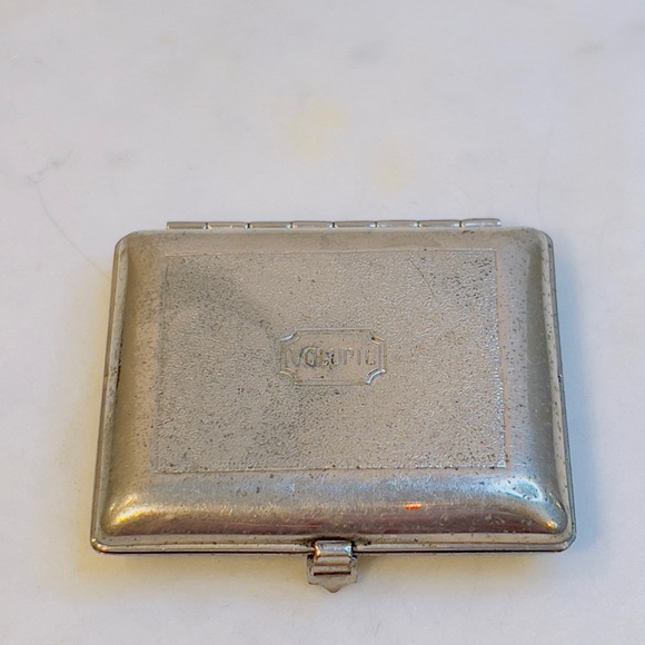 Vintage VOLUPTE' Silver Powder Compact Make-Up Mirror Case 3” x 2.5" - Picture 3 of 6